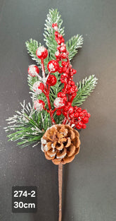 Crenguță artificială de Crăciun cu con și bobițe roșii cu zăpadă – 30cm 10/set